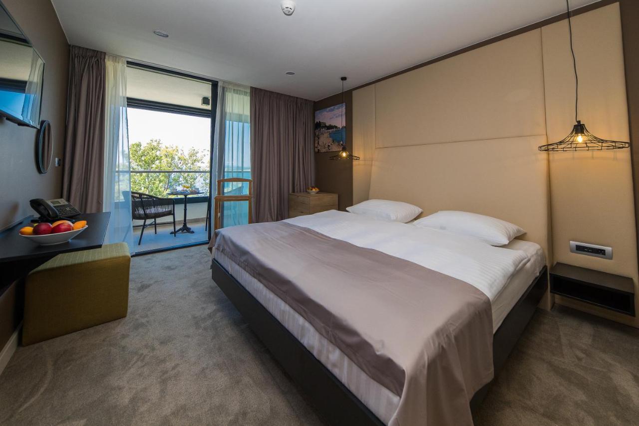 Superior Double or Twin Room Sea Side View Balcony