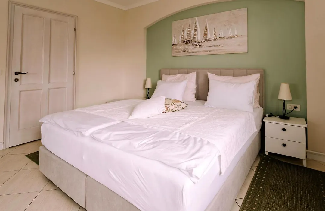 Hotel Abalone-1